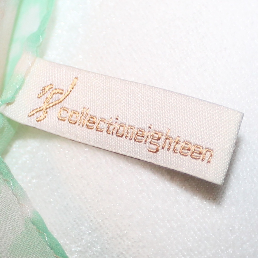 NWOT Collection Eighteen Scarf - Picture 3 of 4